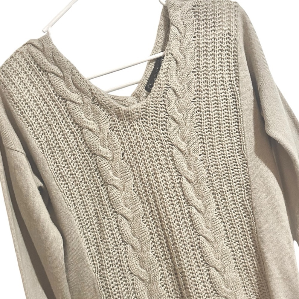 The Limited Cable Knit Beige Back Button V Neck Sweater XS - Picture 5 of 6